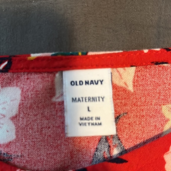 🚩(2 for $6) Maternity shirt - Picture 4 of 6